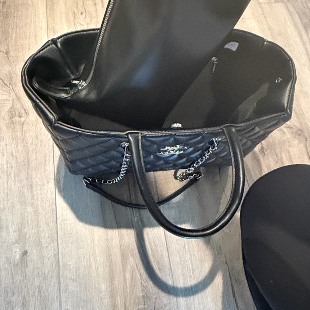 Black Quilted Tote Bag with Chain Straps - Picture 4 of 7